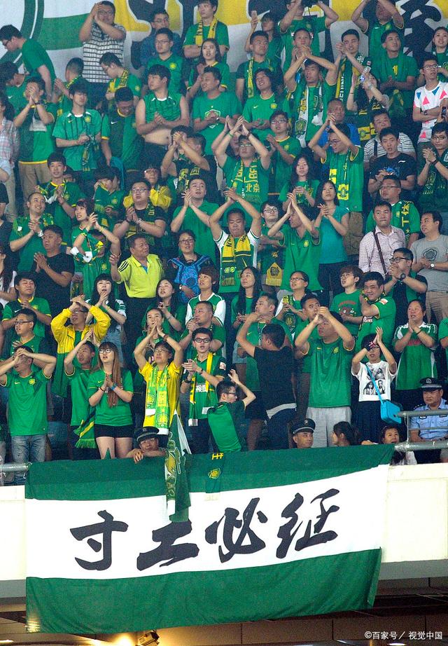 欧冠战报：西蒙屡献神扑，巴尔科拉中框，巴黎0-0闷平毕包